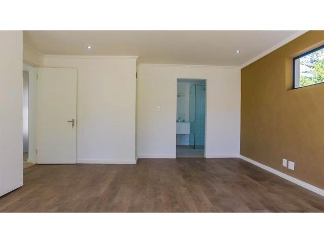 To Let 4 Bedroom Property for Rent in Blouberg Sands Western Cape